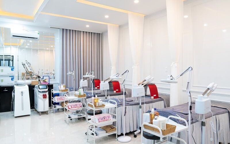 Top 20 Thẩm Mỹ Viện Uy Tín 2025: Checklist 10 Tiêu Chí Từ Chuyên Gia Phân Tích Thị Trường